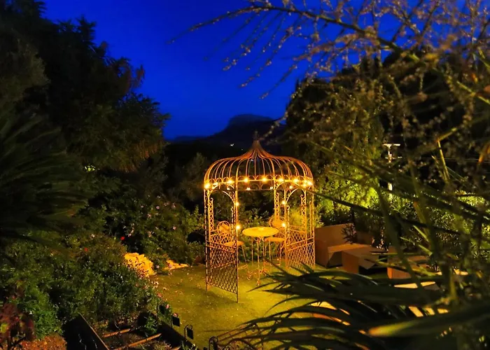 Bed and Breakfast La Demeure Insoupçonnée à Cassis